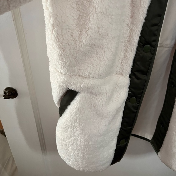 Sherpa Liner Jacket - Picture 8 of 9